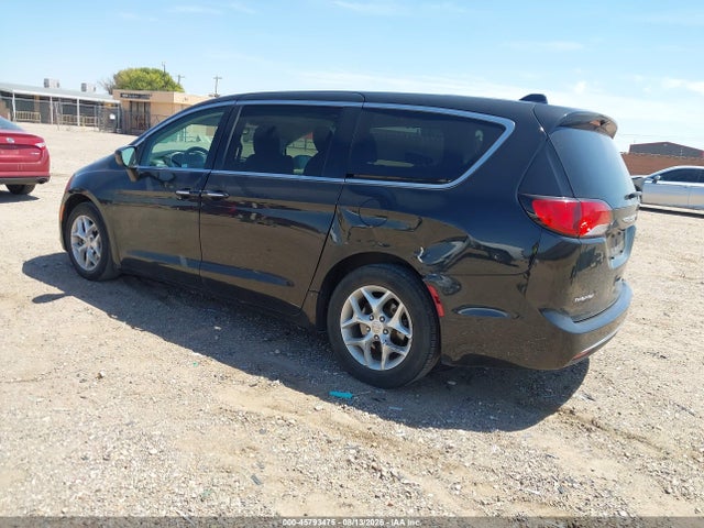 Продажа на аукционе авто 2017 Chrysler Pacifica Touring Plus, vin: 2C4RC1BG7HR851082, номер лота: 45793475
