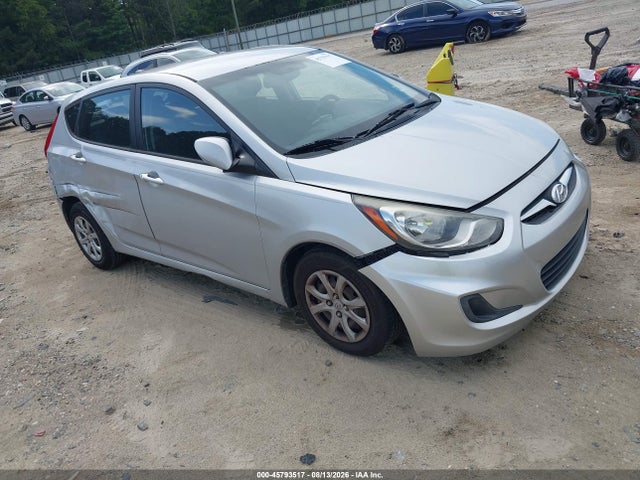 2013 Hyundai Accent Gs მანქანა იყიდება აუქციონზე, vin: KMHCT5AE9DU137976, აუქციონის ნომერი: 45793517