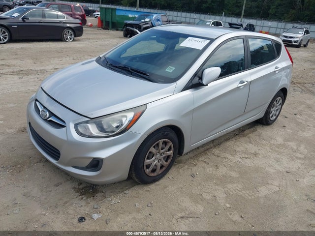 2013 Hyundai Accent Gs მანქანა იყიდება აუქციონზე, vin: KMHCT5AE9DU137976, აუქციონის ნომერი: 45793517
