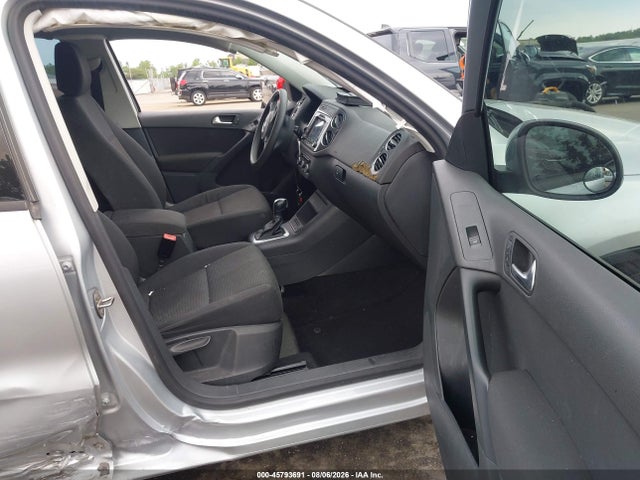 Aukcja sprzedaży 2012 Volkswagen Tiguan S, vin: WVGBV7AX5CW563735, numer aukcji: 45793691