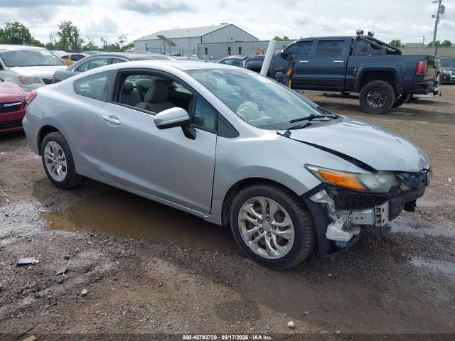Продаж на аукціоні авто 2015 Honda Civic Lx, vin: 2HGFG3B52FH522831, номер лоту: 45793720