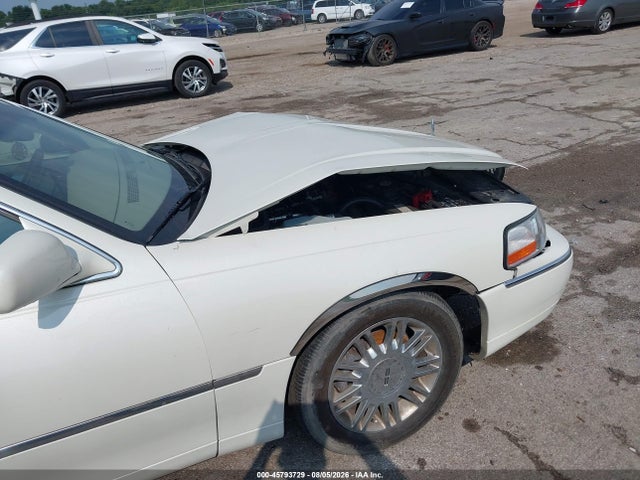 Продажа на аукционе авто 2006 Lincoln Town Car Signature Limited, vin: 1LNHM82V76Y631364, номер лота: 45793729