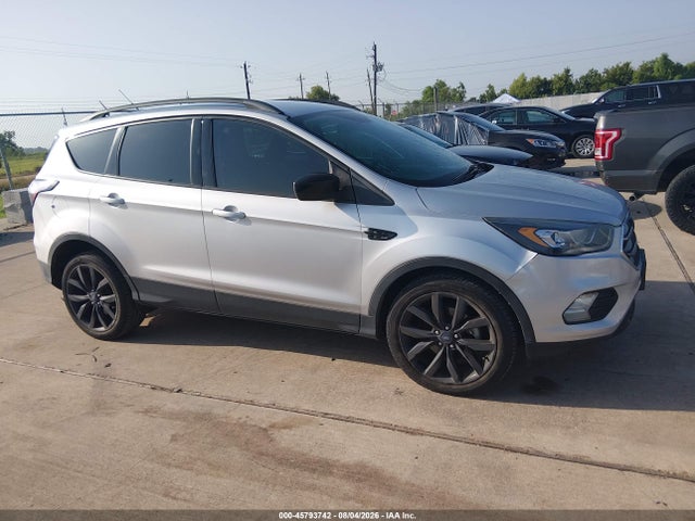 1FMCU0GD5JUC05751 Ford ESCAPE SE