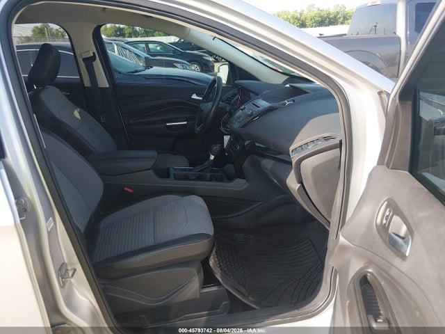 1FMCU0GD5JUC05751 Ford ESCAPE SE