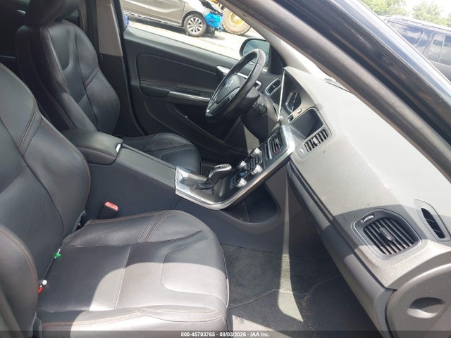 Auction sale of the 2016 Volvo V60 Cross Country T5, vin: YV4612HK5G1003132, lot number: 45793765