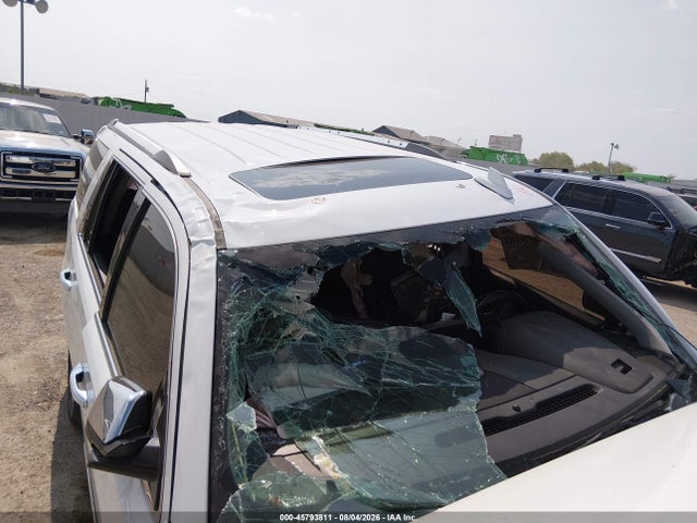 45793811 :رقم المزاد ، 1GNSCCKC7HR335957 vin ، 2017 Chevrolet Tahoe Premier مزاد بيع