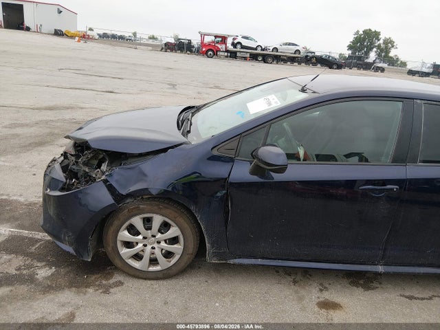 45793896 :رقم المزاد ، 5YFEPMAE0MP179395 vin ، 2021 Toyota Corolla Le مزاد بيع