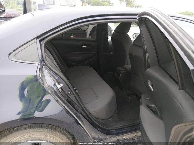 45793896 :رقم المزاد ، 5YFEPMAE0MP179395 vin ، 2021 Toyota Corolla Le مزاد بيع