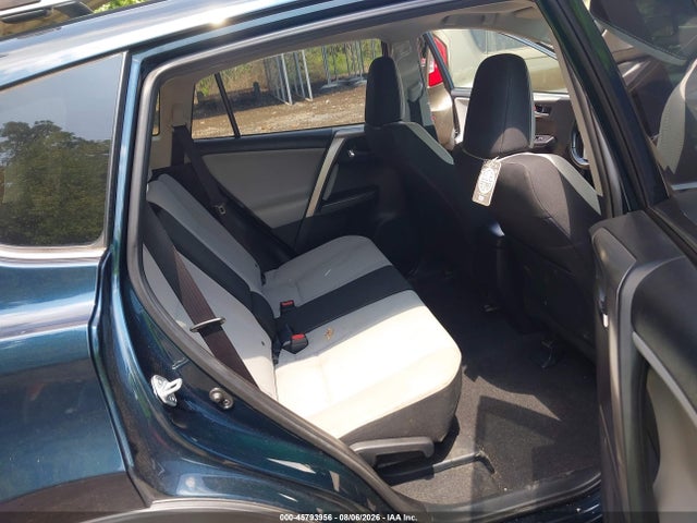 2018 Toyota Rav4 Xle მანქანა იყიდება აუქციონზე, vin: JTMRFREVXJJ722778, აუქციონის ნომერი: 45793956