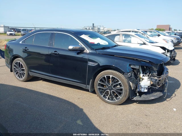 Ford Taurus Limited 2017 1FAHP2J85HG124322 Image 14