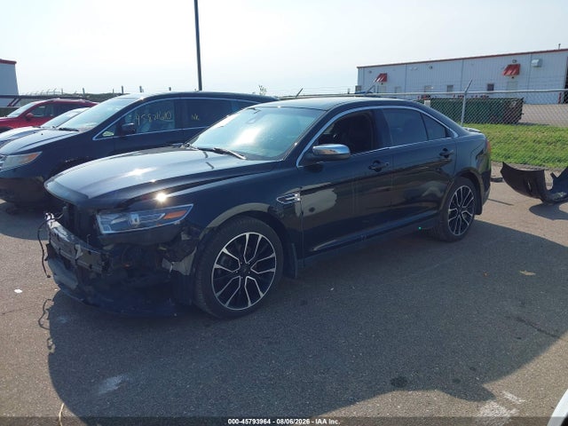 Ford Taurus Limited 2017 1FAHP2J85HG124322 Image 2