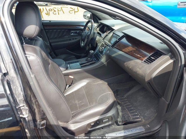 Ford Taurus Limited 2017 1FAHP2J85HG124322 Image 5