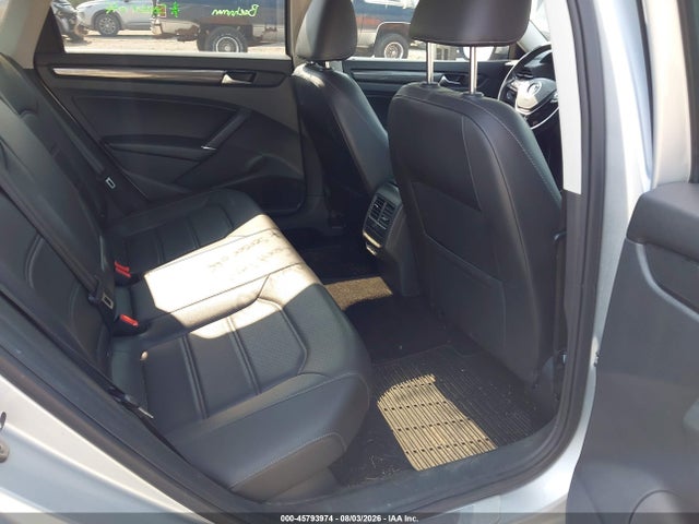 2020 Volkswagen Passat 2.0t R-line მანქანა იყიდება აუქციონზე, vin: 1VWMA7A35LC013746, აუქციონის ნომერი: 45793974