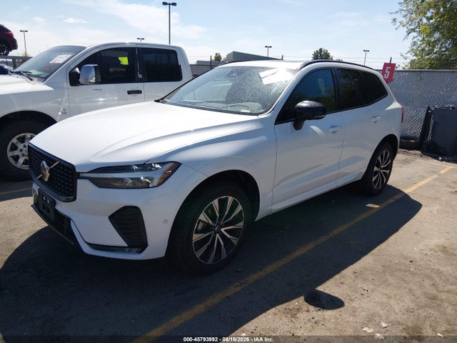 Volvo Xc60 B5 Plus Dark Theme 2024 YV4L12RL8R1822584 Image 2