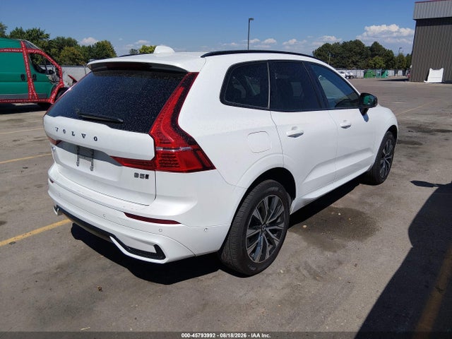 Volvo Xc60 B5 Plus Dark Theme 2024 YV4L12RL8R1822584 Image 4