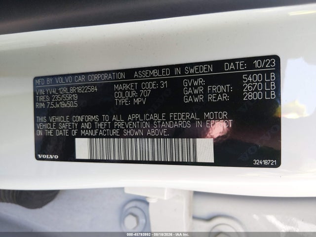 Volvo Xc60 B5 Plus Dark Theme 2024 YV4L12RL8R1822584 Image 9
