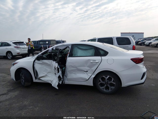 Продаж на аукціоні авто 2019 Kia Forte Lxs, vin: 3KPF24AD8KE125674, номер лоту: 45793999