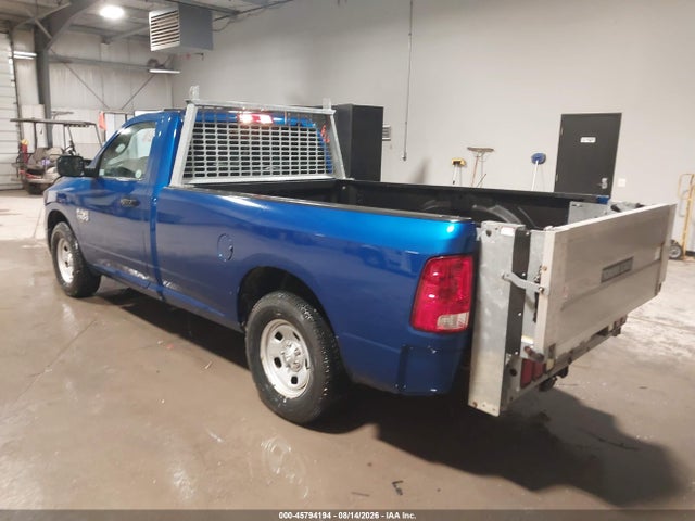 45794194 :رقم المزاد ، 3C6JR6DG7KG617373 vin ، 2019 Ram 1500 Classic Tradesman  4x2 8' Box مزاد بيع