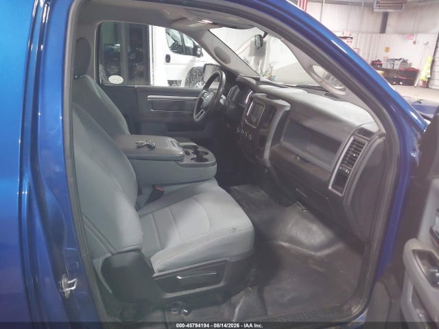 45794194 :رقم المزاد ، 3C6JR6DG7KG617373 vin ، 2019 Ram 1500 Classic Tradesman  4x2 8' Box مزاد بيع
