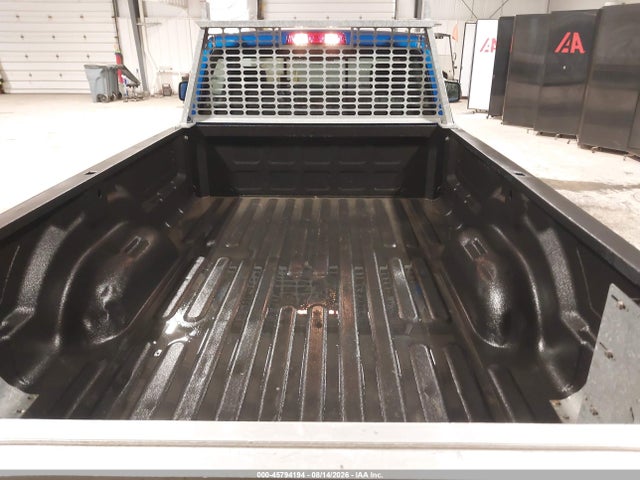 45794194 :رقم المزاد ، 3C6JR6DG7KG617373 vin ، 2019 Ram 1500 Classic Tradesman  4x2 8' Box مزاد بيع