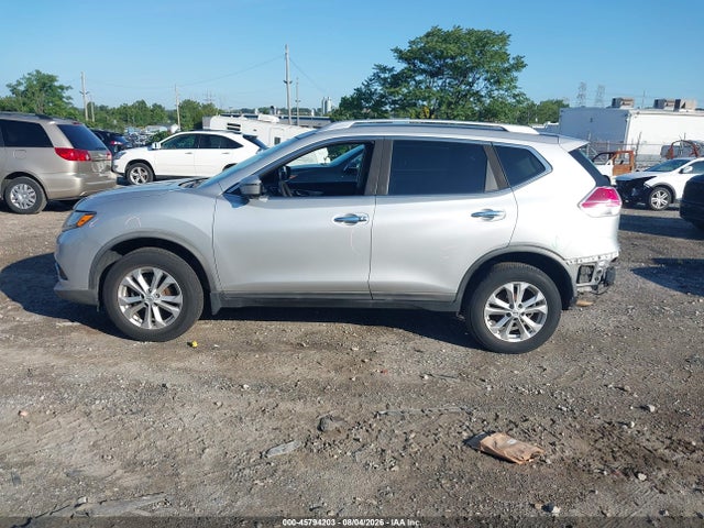 KNMAT2MV8GP701366 Nissan ROGUE SV