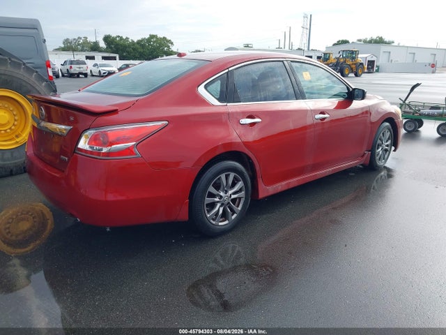 Продажа на аукционе авто 2015 Nissan Altima 2.5 S, vin: 1N4AL3AP3FC571827, номер лота: 45794303