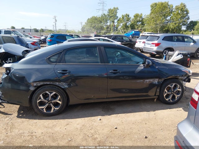 Продаж на аукціоні авто 2019 Kia Forte Lxs, vin: 3KPF24AD2KE125802, номер лоту: 45794350