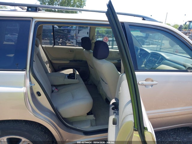 45794424 :رقم المزاد ، JTEDP21A340040901 vin ، 2004 Toyota Highlander V6 مزاد بيع