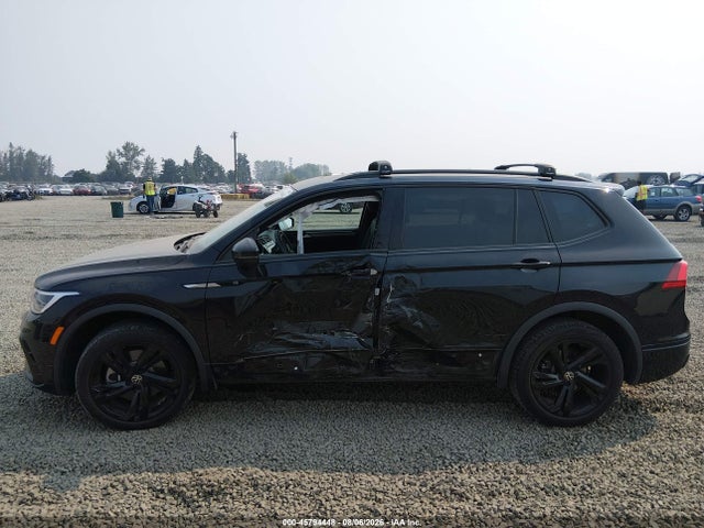 3VVCB7AX7PM058112 Volkswagen Tiguan 2.0t Se R-line Black