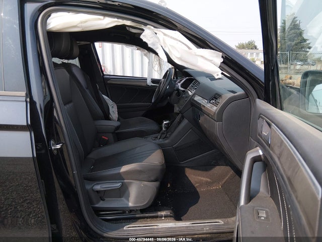 3VVCB7AX7PM058112 Volkswagen Tiguan 2.0t Se R-line Black
