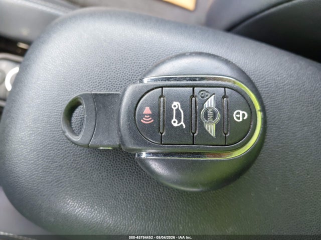 Продаж на аукціоні авто 2015 Mini Hardtop Cooper, vin: WMWXM5C58FT937710, номер лоту: 45794452
