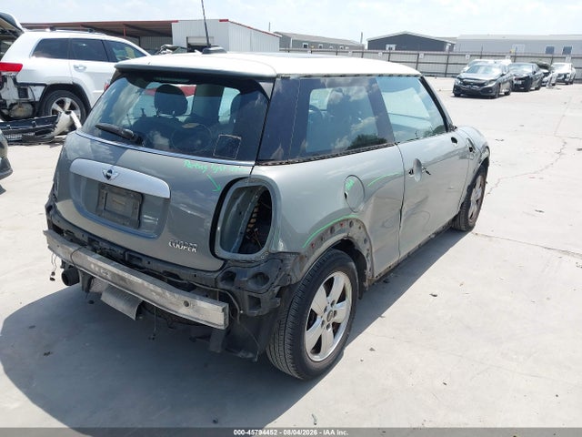Продаж на аукціоні авто 2015 Mini Hardtop Cooper, vin: WMWXM5C58FT937710, номер лоту: 45794452