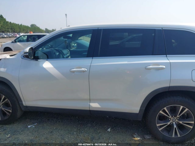 2019 Toyota Highlander Le მანქანა იყიდება აუქციონზე, vin: 5TDZARFH8KS051428, აუქციონის ნომერი: 45794474