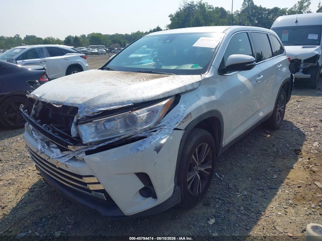 2019 Toyota Highlander Le მანქანა იყიდება აუქციონზე, vin: 5TDZARFH8KS051428, აუქციონის ნომერი: 45794474
