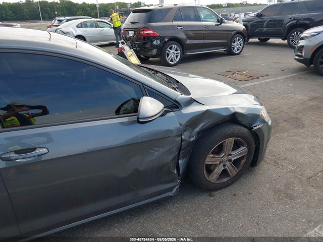45794494 :رقم المزاد ، 3VW117AUXHM058800 vin ، 2017 Volkswagen Golf Tsi S 4-door/tsi Wolfsburg Edition 4-door مزاد بيع