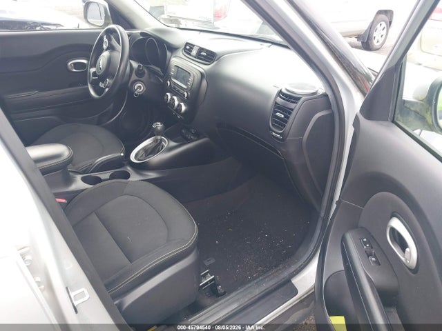 45794540 :رقم المزاد ، KNDJP3A56F7768593 vin ، 2015 Kia Soul + مزاد بيع