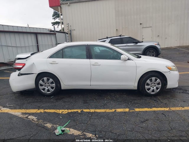 45794546 :رقم المزاد ، 4T1BF3EK0BU697163 vin ، 2011 Toyota Camry Le مزاد بيع