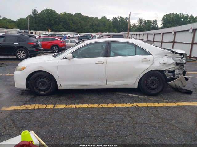45794546 :رقم المزاد ، 4T1BF3EK0BU697163 vin ، 2011 Toyota Camry Le مزاد بيع