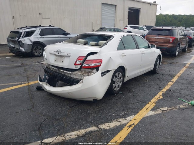 45794546 :رقم المزاد ، 4T1BF3EK0BU697163 vin ، 2011 Toyota Camry Le مزاد بيع