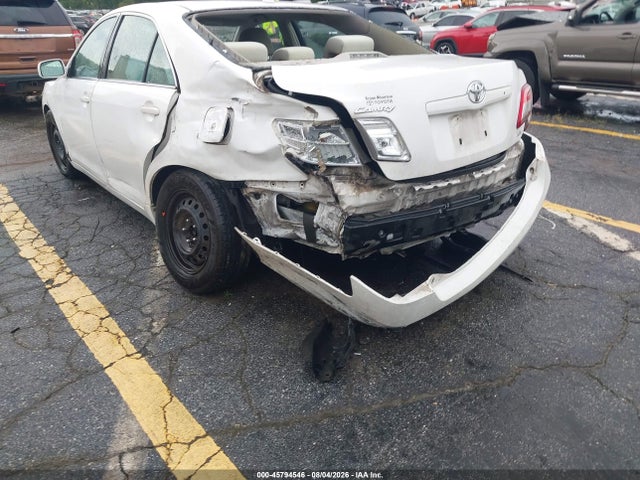 45794546 :رقم المزاد ، 4T1BF3EK0BU697163 vin ، 2011 Toyota Camry Le مزاد بيع