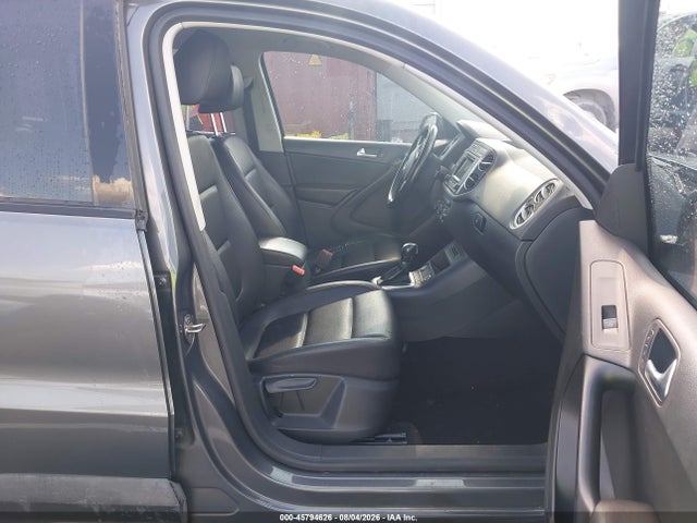 2016 Volkswagen Tiguan S მანქანა იყიდება აუქციონზე, vin: WVGAV7AX1GW617193, აუქციონის ნომერი: 45794626