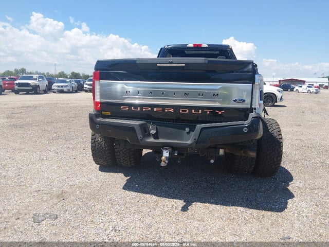 1FT8W4DT3KEE71742 Ford F-450 Platinum