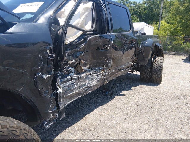 1FT8W4DT3KEE71742 Ford F-450 Platinum