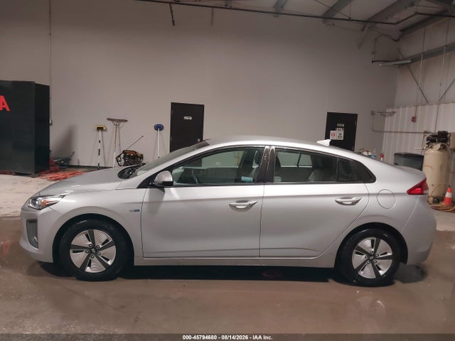 Продажа на аукционе авто 2020 Hyundai Ioniq Hybrid Blue, vin: KMHC65LCXLU220074, номер лота: 45794680