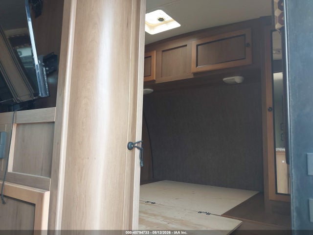 Shadow Cruiser 27 Travel Trailer 2015 5RXTD2826F1032549 Image 12