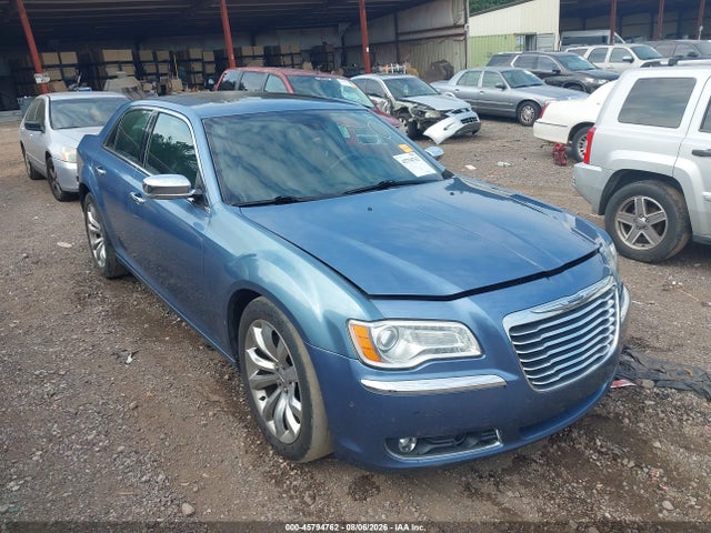 45794762 :رقم المزاد ، 2C3CA6CT5BH580111 vin ، 2011 Chrysler 300c مزاد بيع