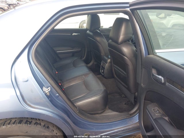 45794762 :رقم المزاد ، 2C3CA6CT5BH580111 vin ، 2011 Chrysler 300c مزاد بيع