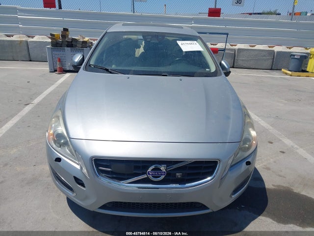 45794814 :رقم المزاد ، YV1902FH7C2038909 vin ، 2012 Volvo S60 T6 مزاد بيع