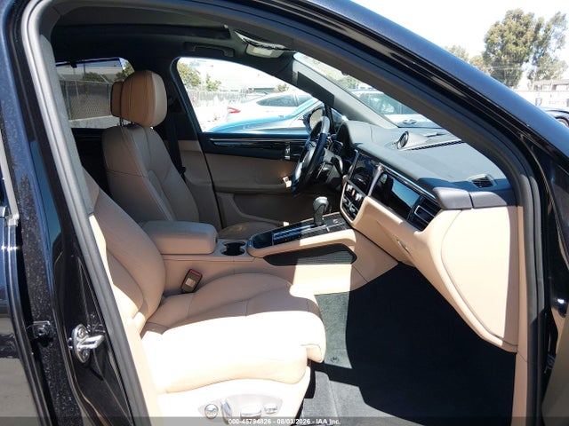 Porsche Macan T 2024 WP1AA2A53RLB16469 Image 5