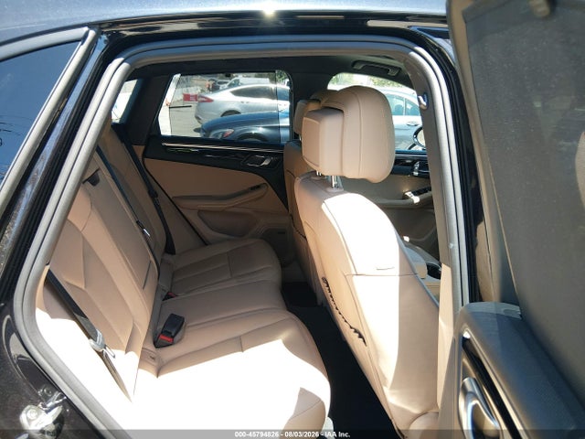 Porsche Macan T 2024 WP1AA2A53RLB16469 Image 8